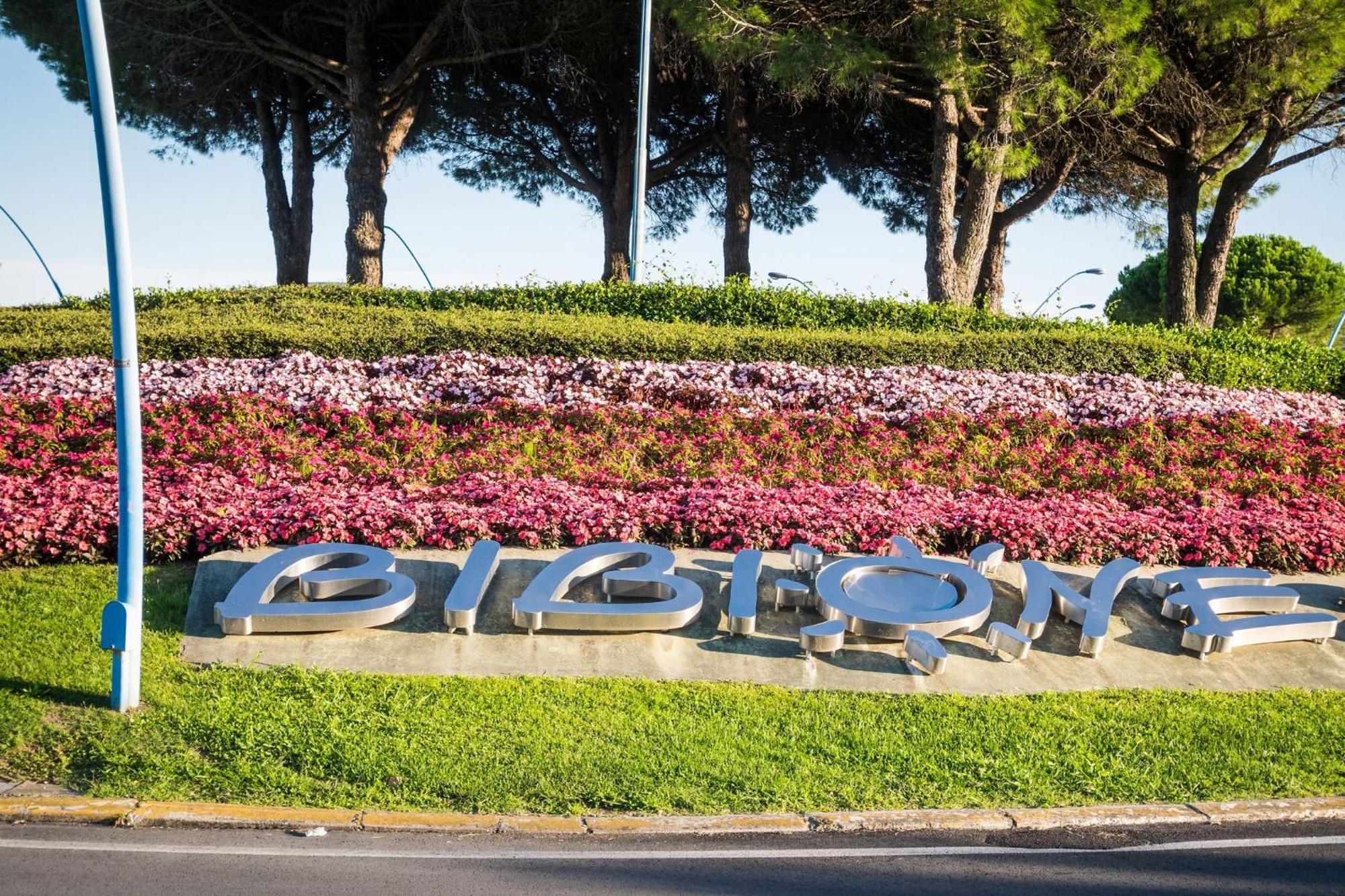Relaxing In A Village With Swimming Pool Bibione